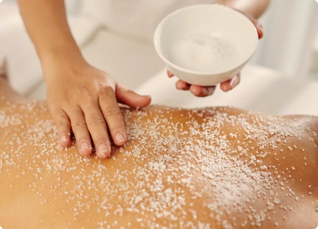 Limpieza corporal profunda con exfoliación intensiva