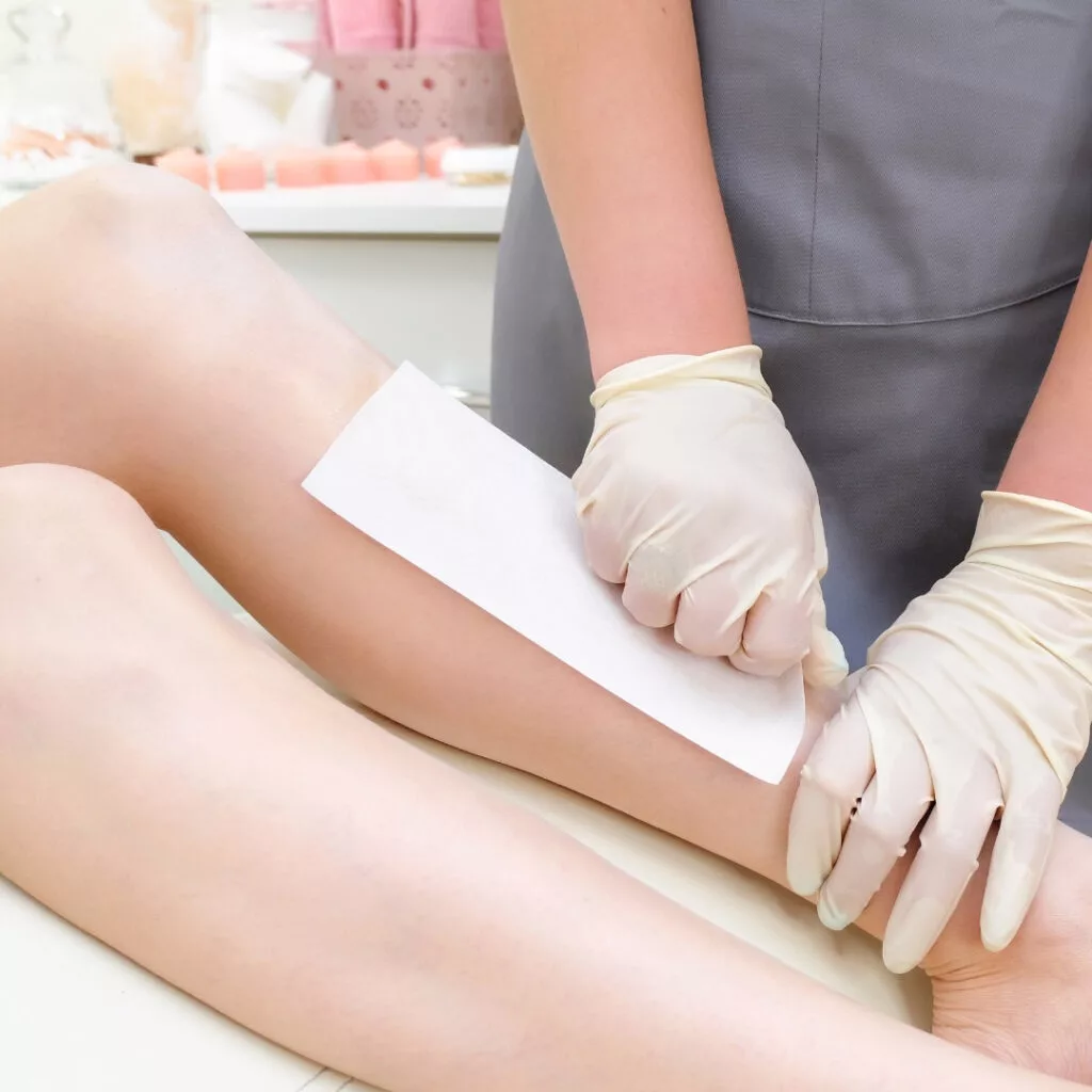 Depilación con cera profesional en Aura Skin